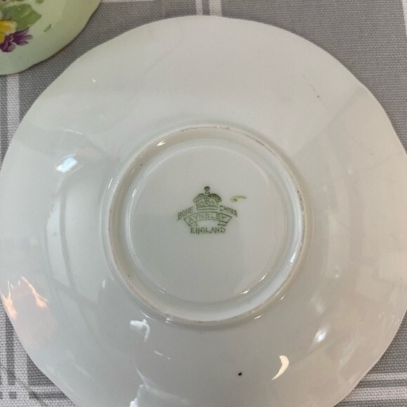Vintage Aynsley Mint Green Purple Yellow Violets Bone China Teacup Saucer Gilded - Picture 8 of 8